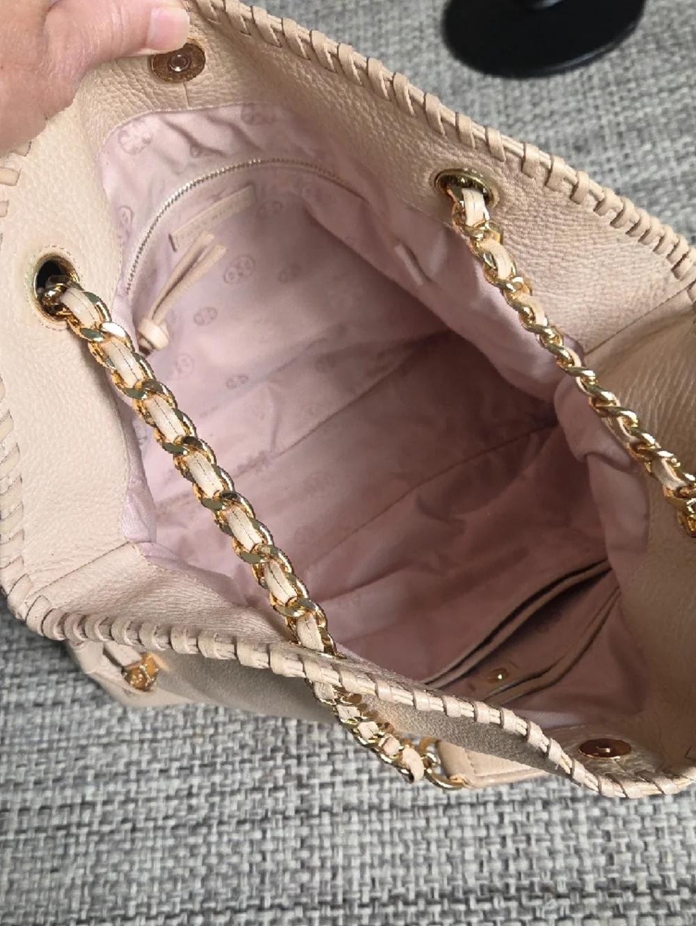 Tory Burch soft pebbled