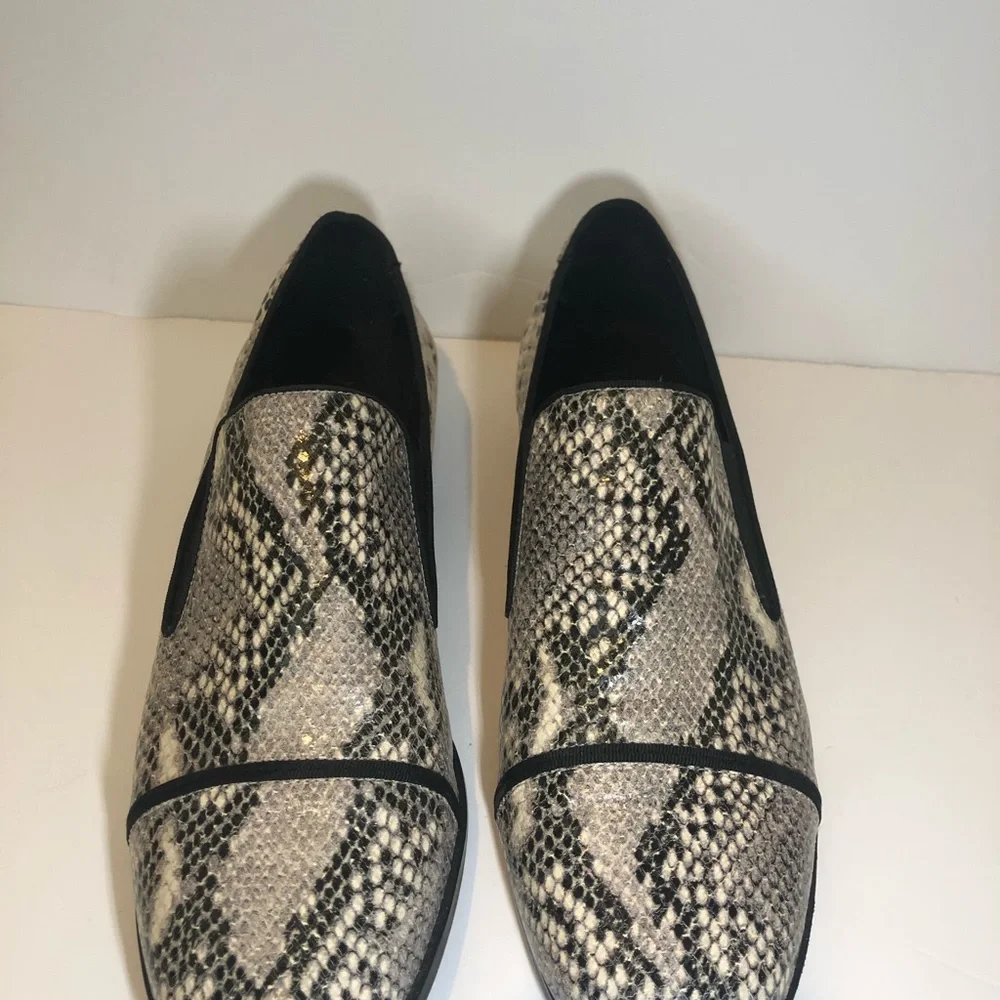 Pour La Victoire brand new