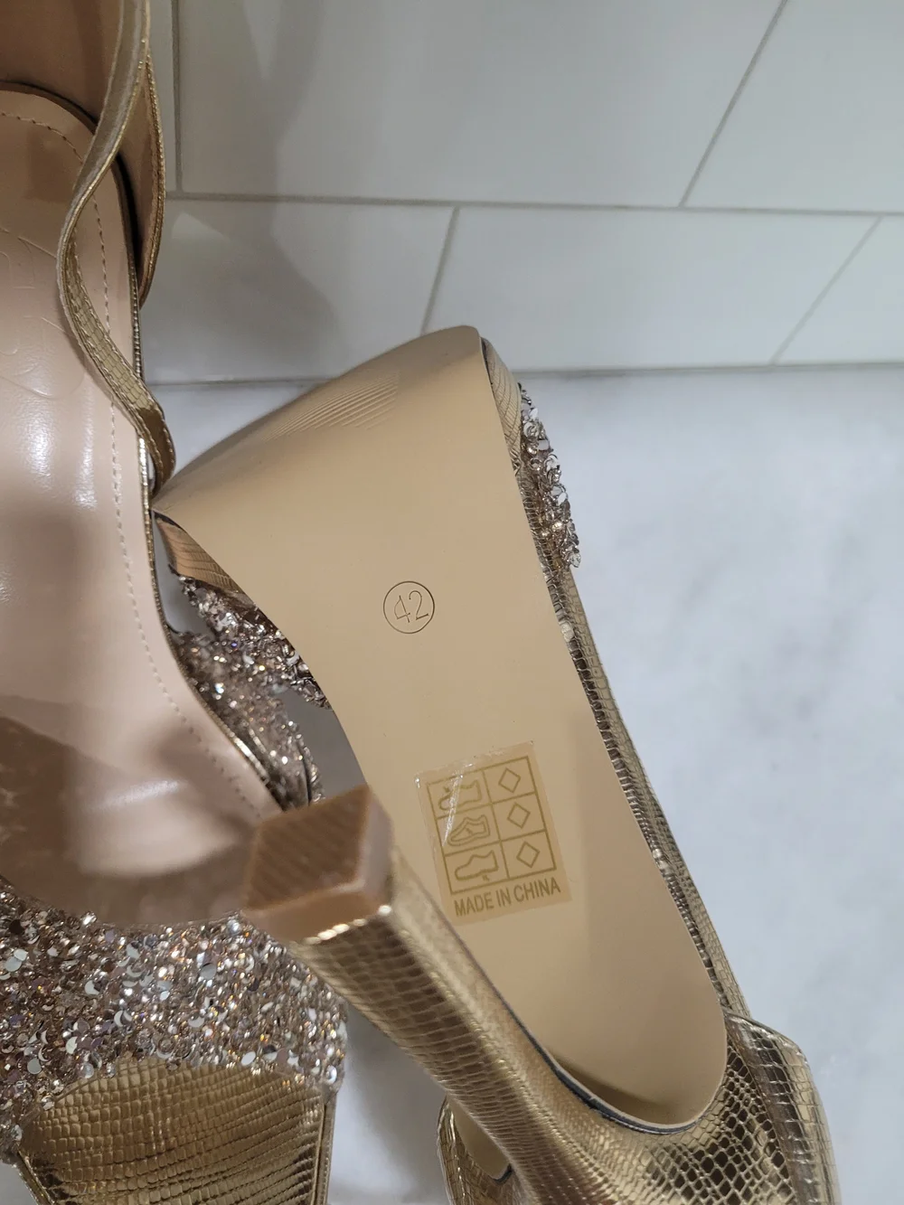SHEIN sparkling crystal