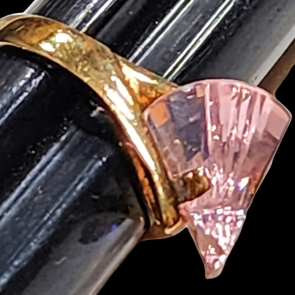925 Sterling Silver this elegant