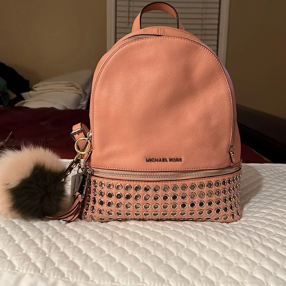 Michael Kors no stains