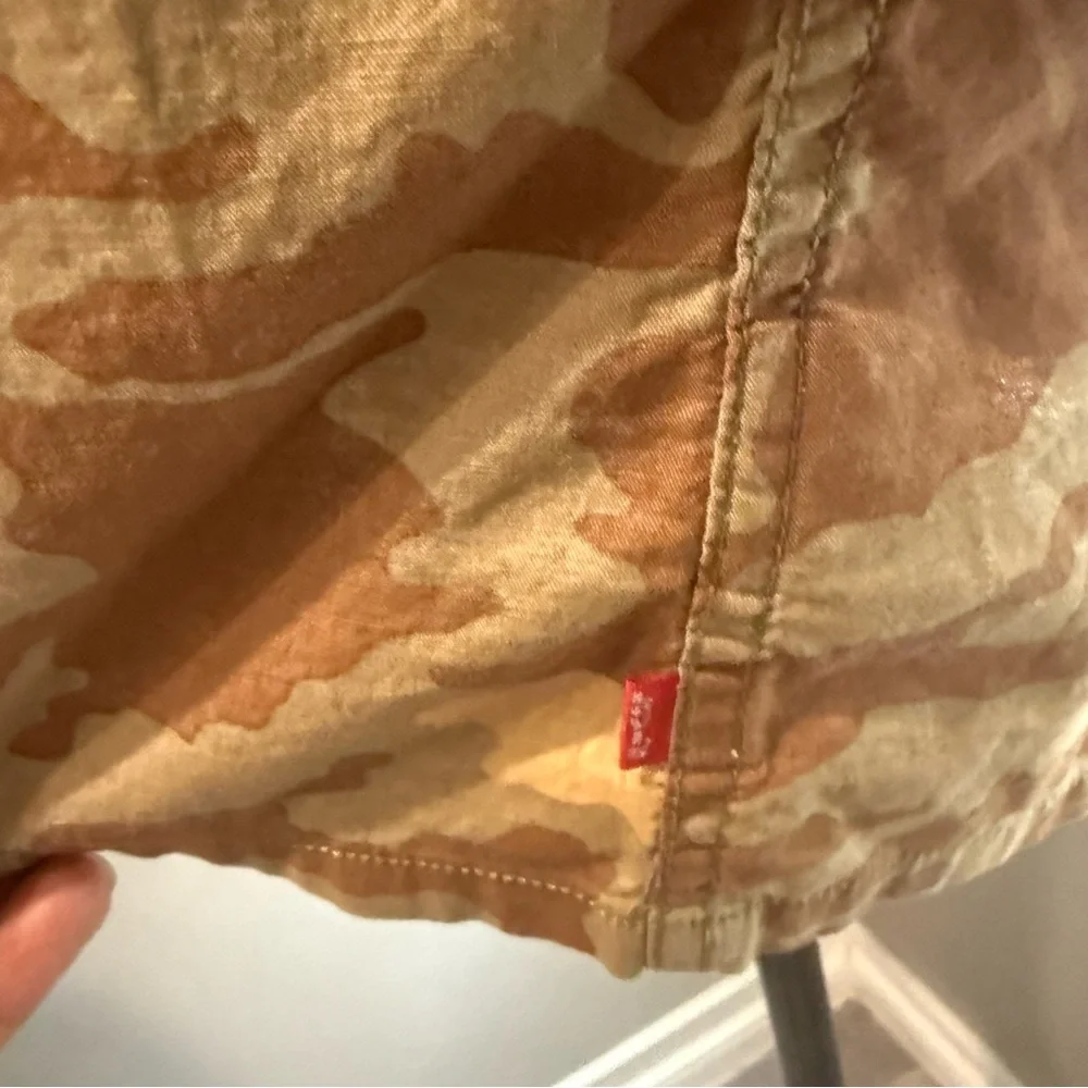 Levi's Camouflage‎ Button-Up Shirt