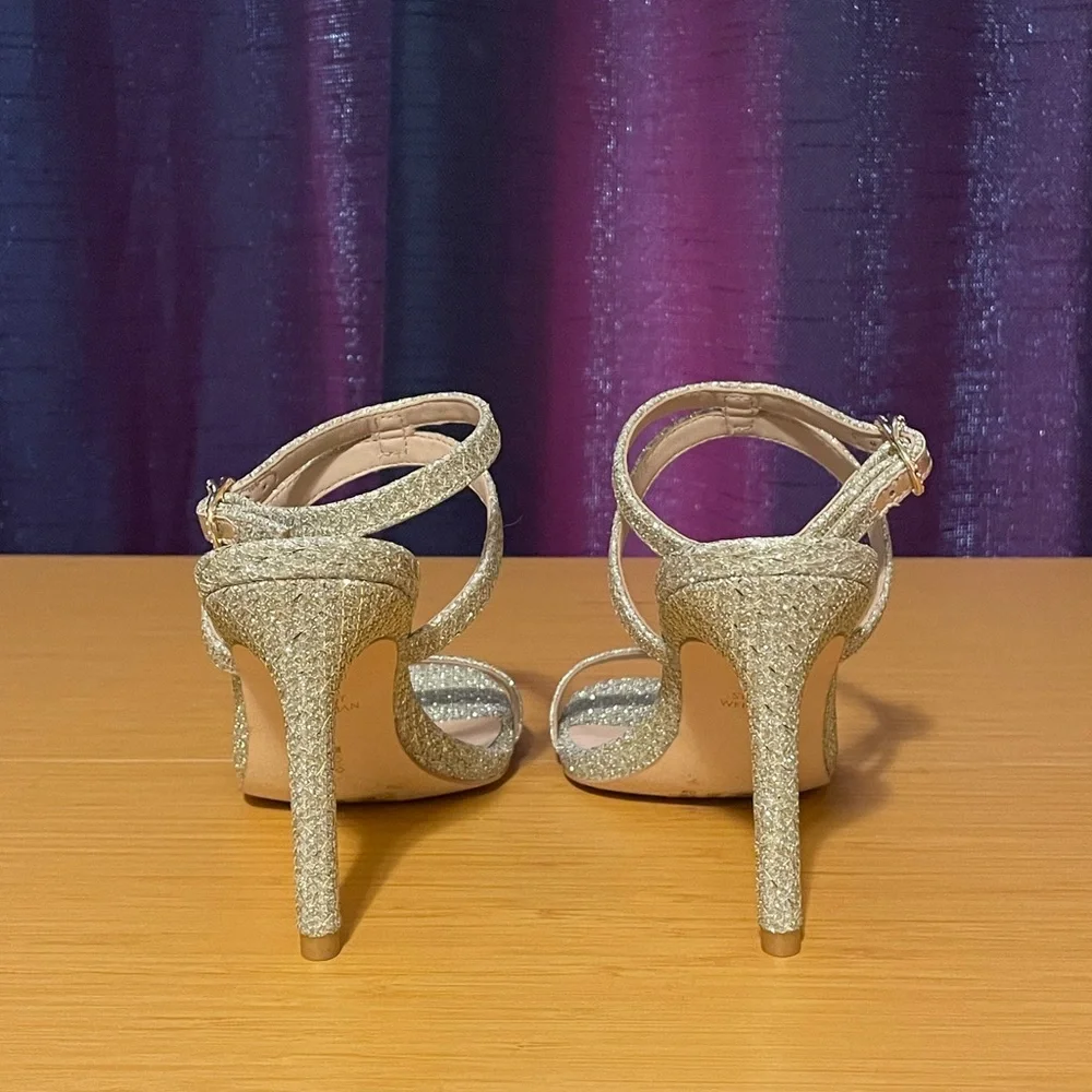Stuart Weitzman new without