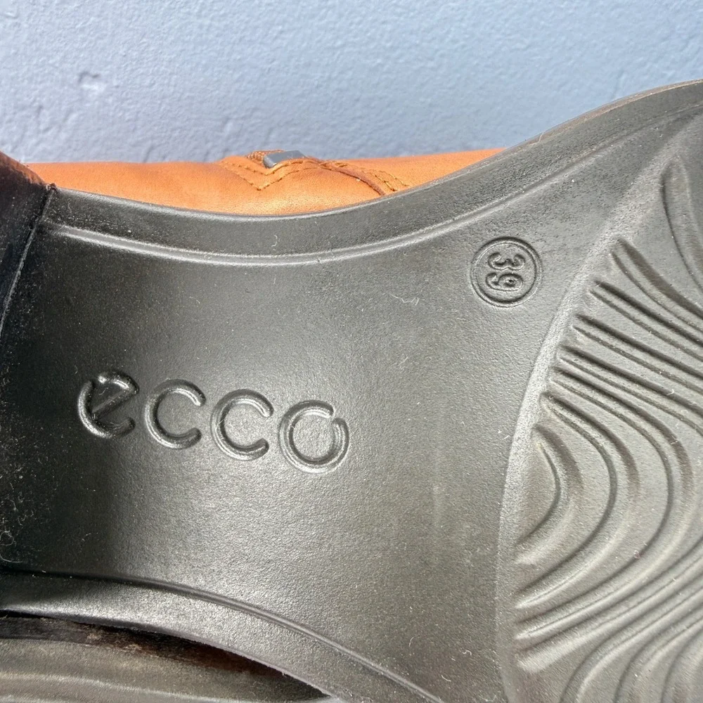 Ecco minimalist dark