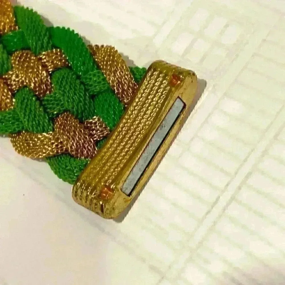 N/A bracelet magnetic