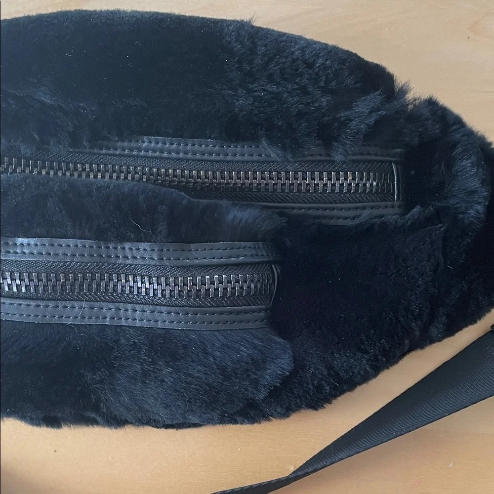 jocelyn plush black