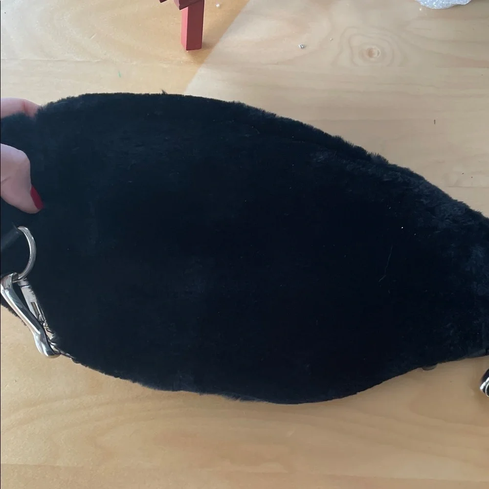 jocelyn plush black