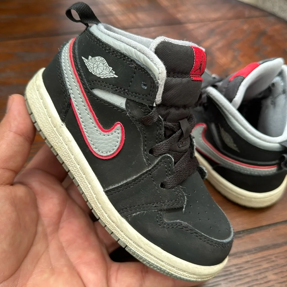 Air Jordan‎ 1 Mid (TD) Sz 8C