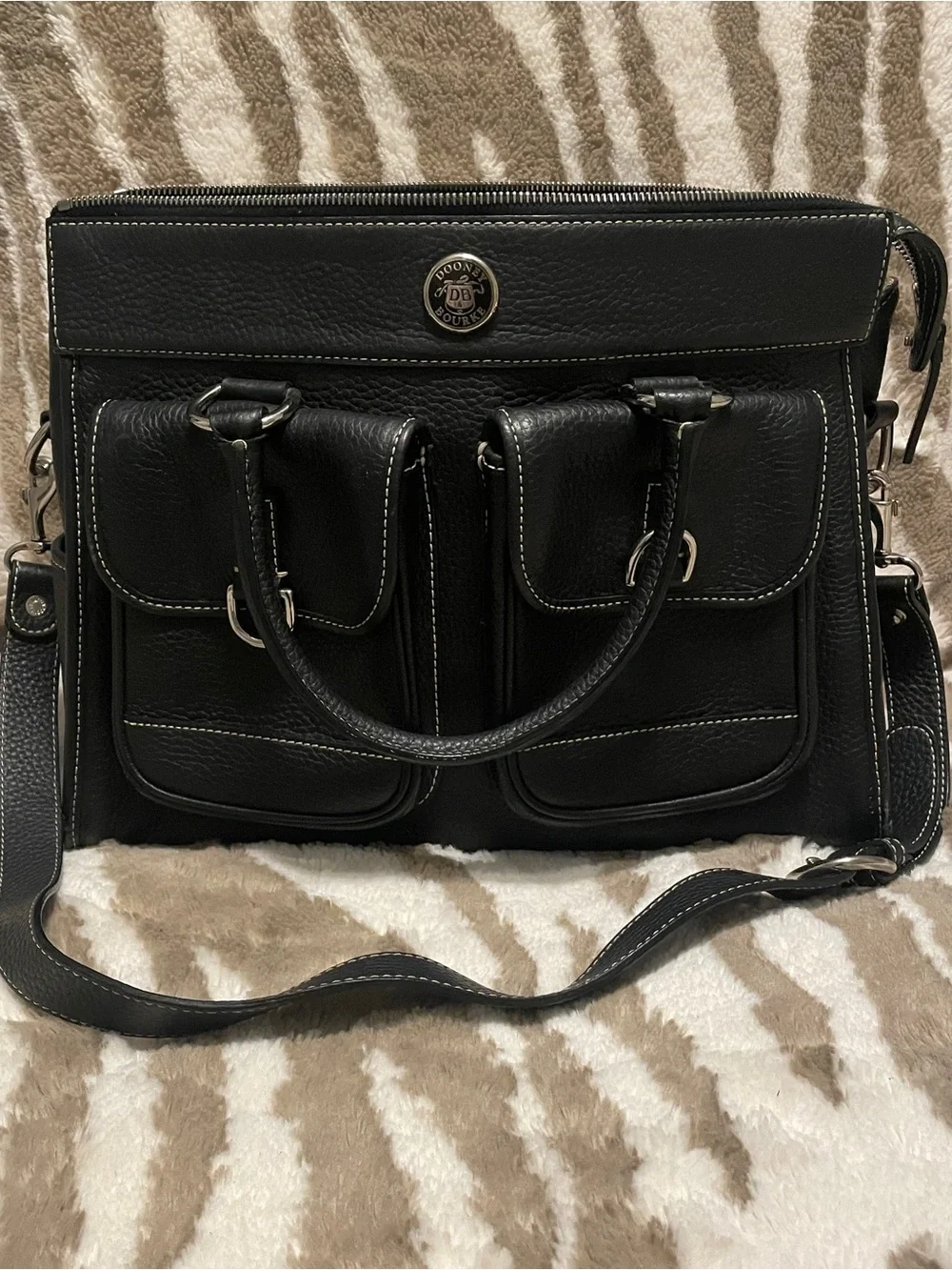 Dooney & Bourke vintage classic
