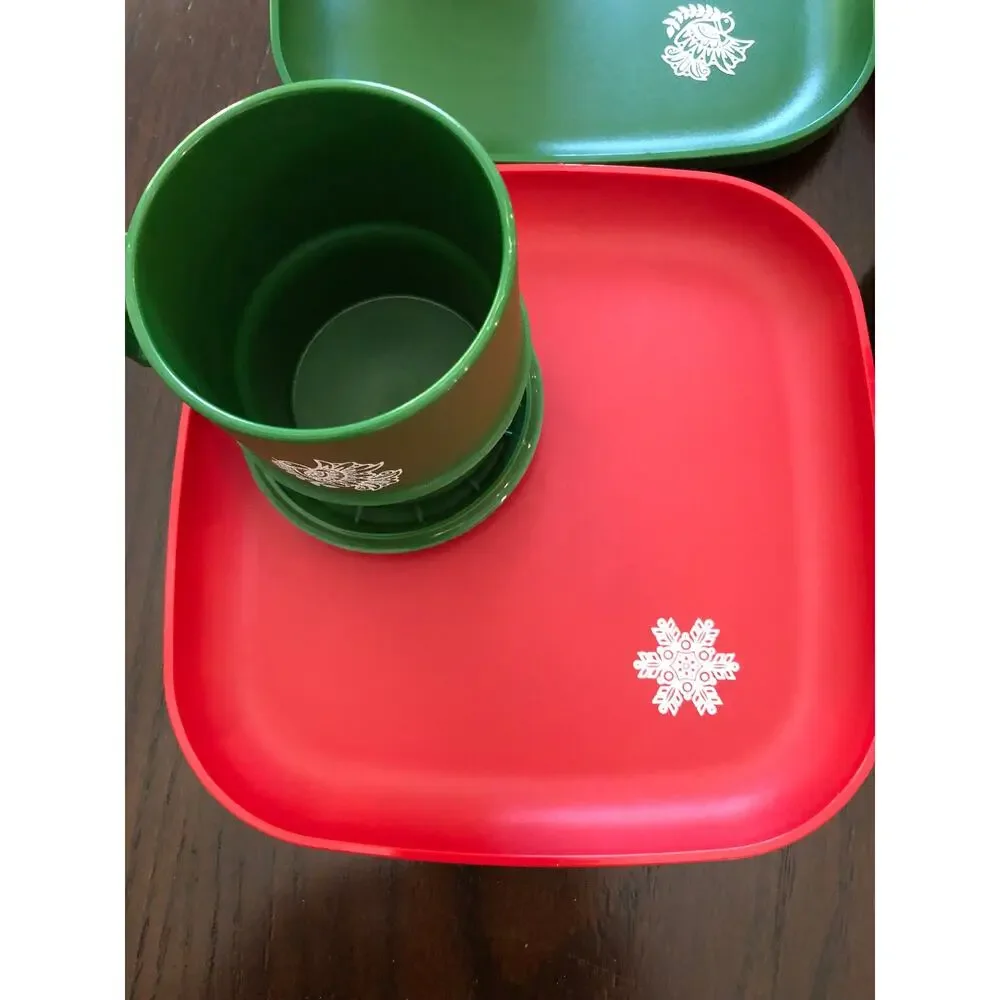 Vtg Tupperware Christmas Holiday Set - 4 Mugs w/lids 4 Plates Red Green 12 pcs