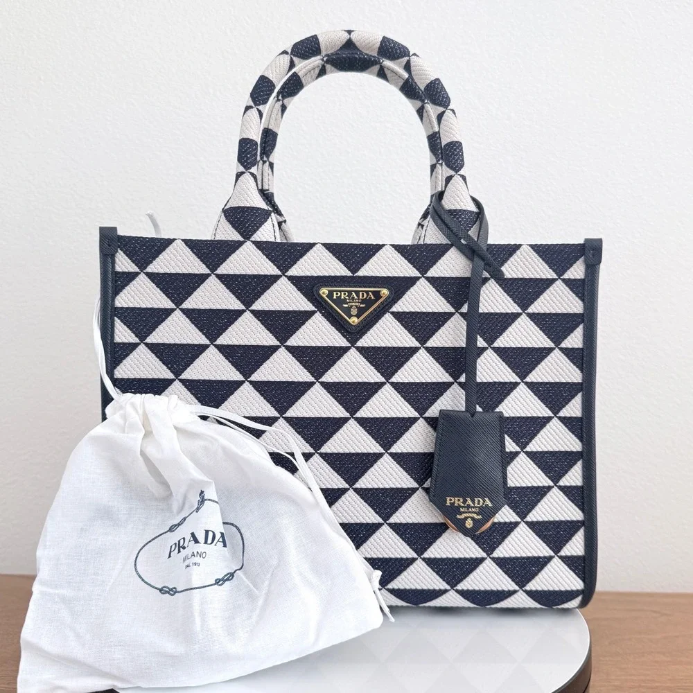 Prada milano triangle
