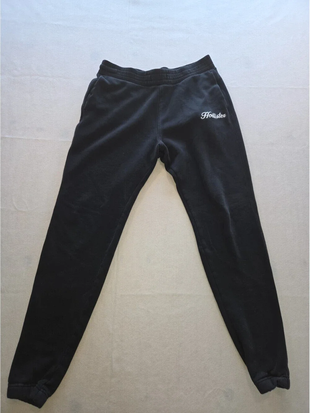 Hollister Men's Black Fleece Jogger Pants Size L with Pockets. CB1 0017