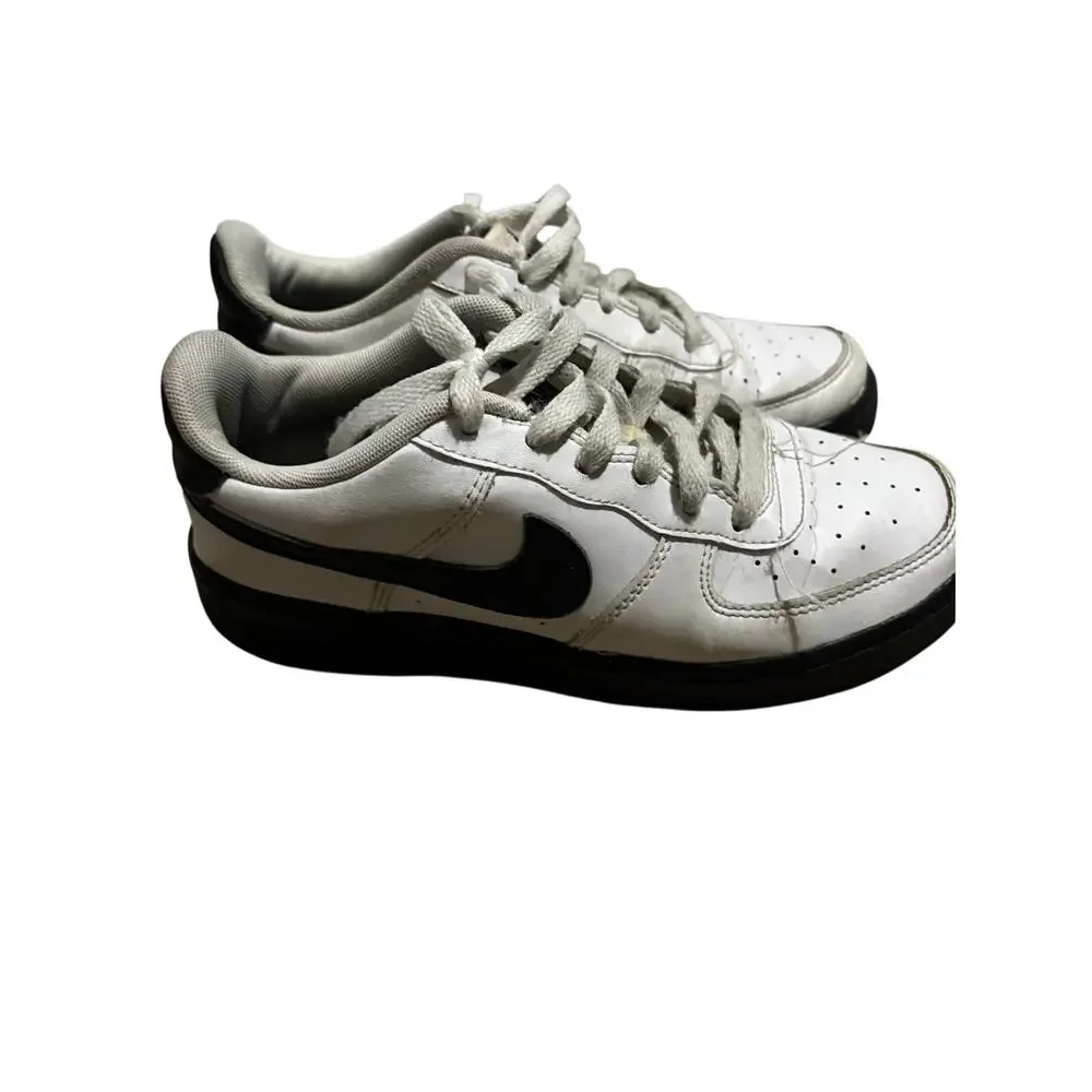 Nike little worn