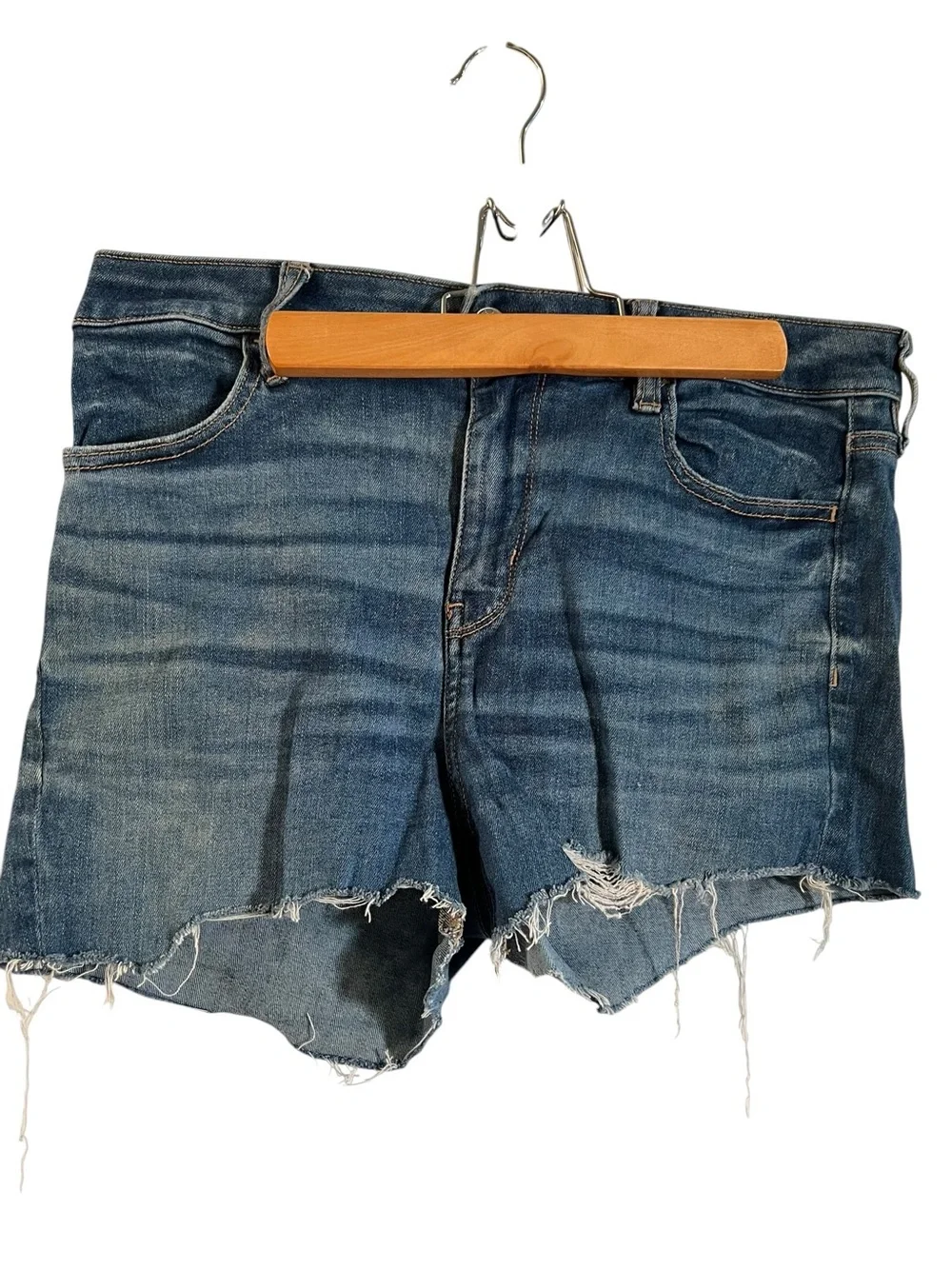 American Eagle Women’s Size 10 Hi Rise Cut Off Jean Shorts Denim Medium Wash‎