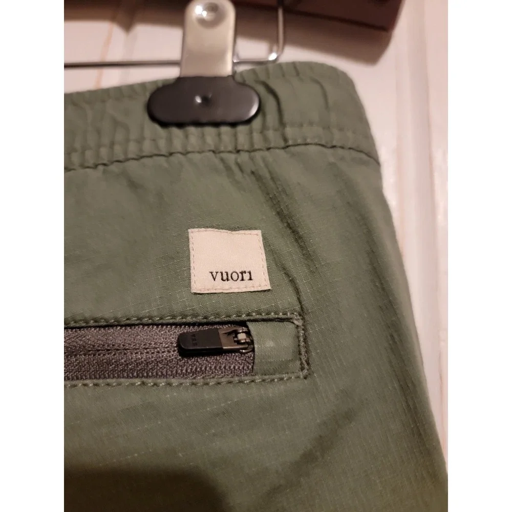 Vuori button elastic