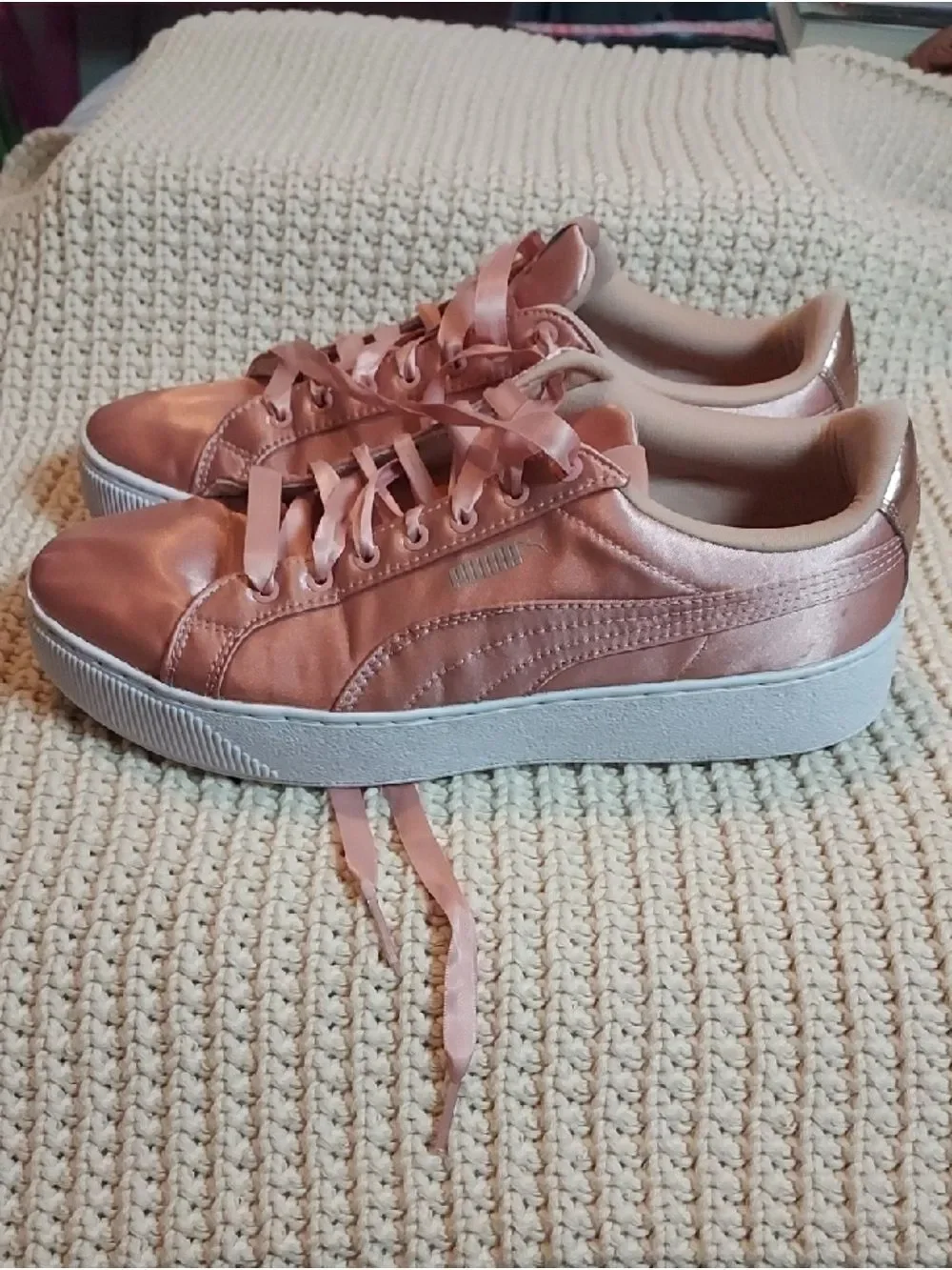 Puma women vikky