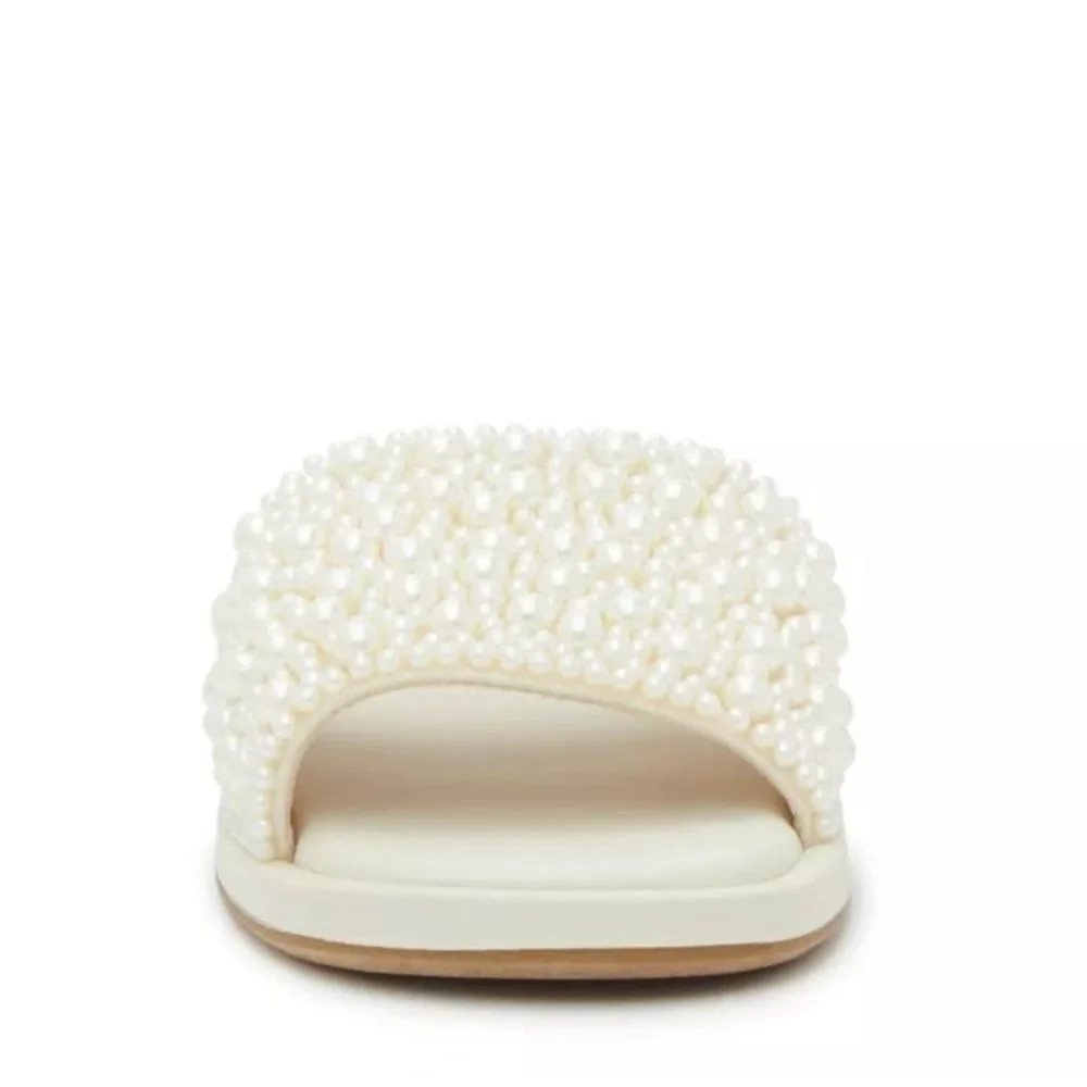 Steve Madden elegant pearl add
