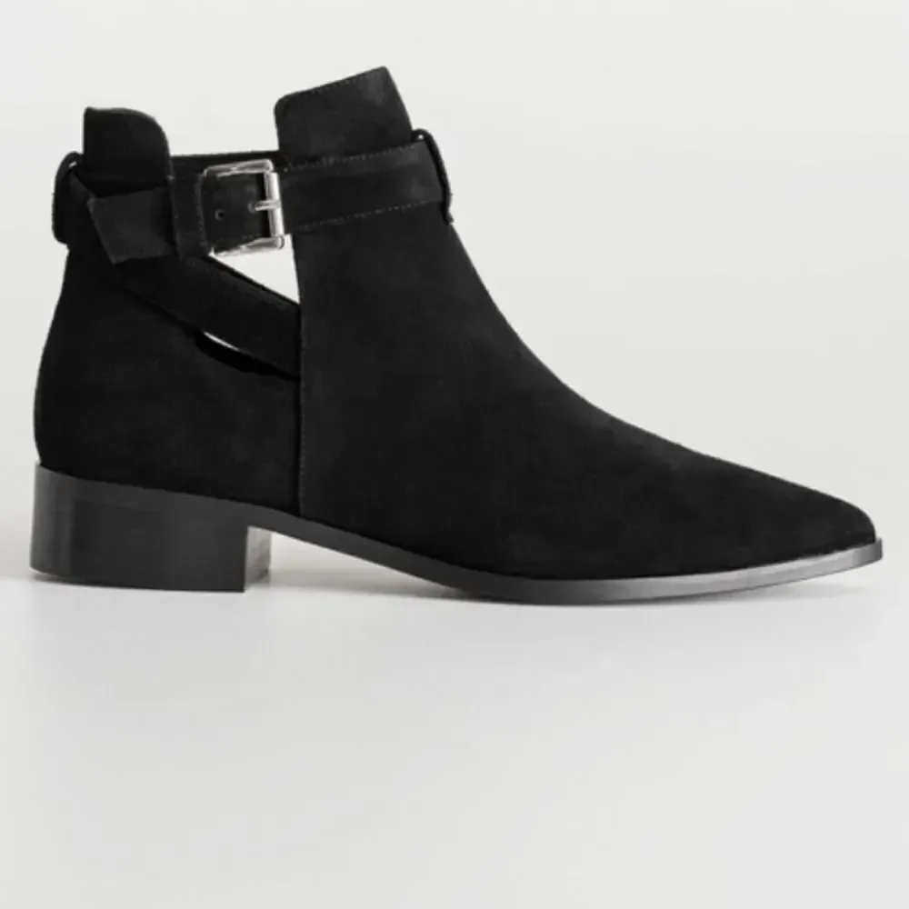 ZARA TRAFALUC ADJUSTABLE BUCKLE CLOSURE ANKLE BOOT