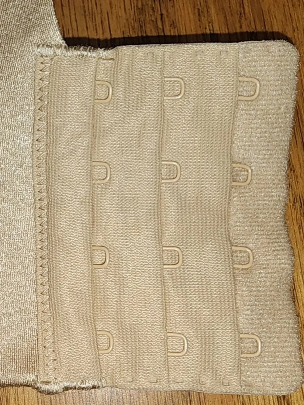 Cacique lightly lined