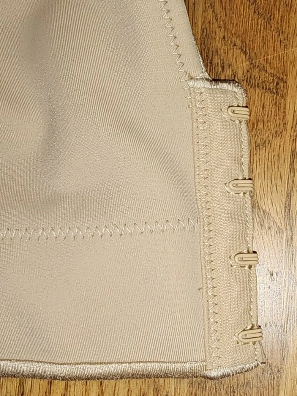 Cacique lightly lined