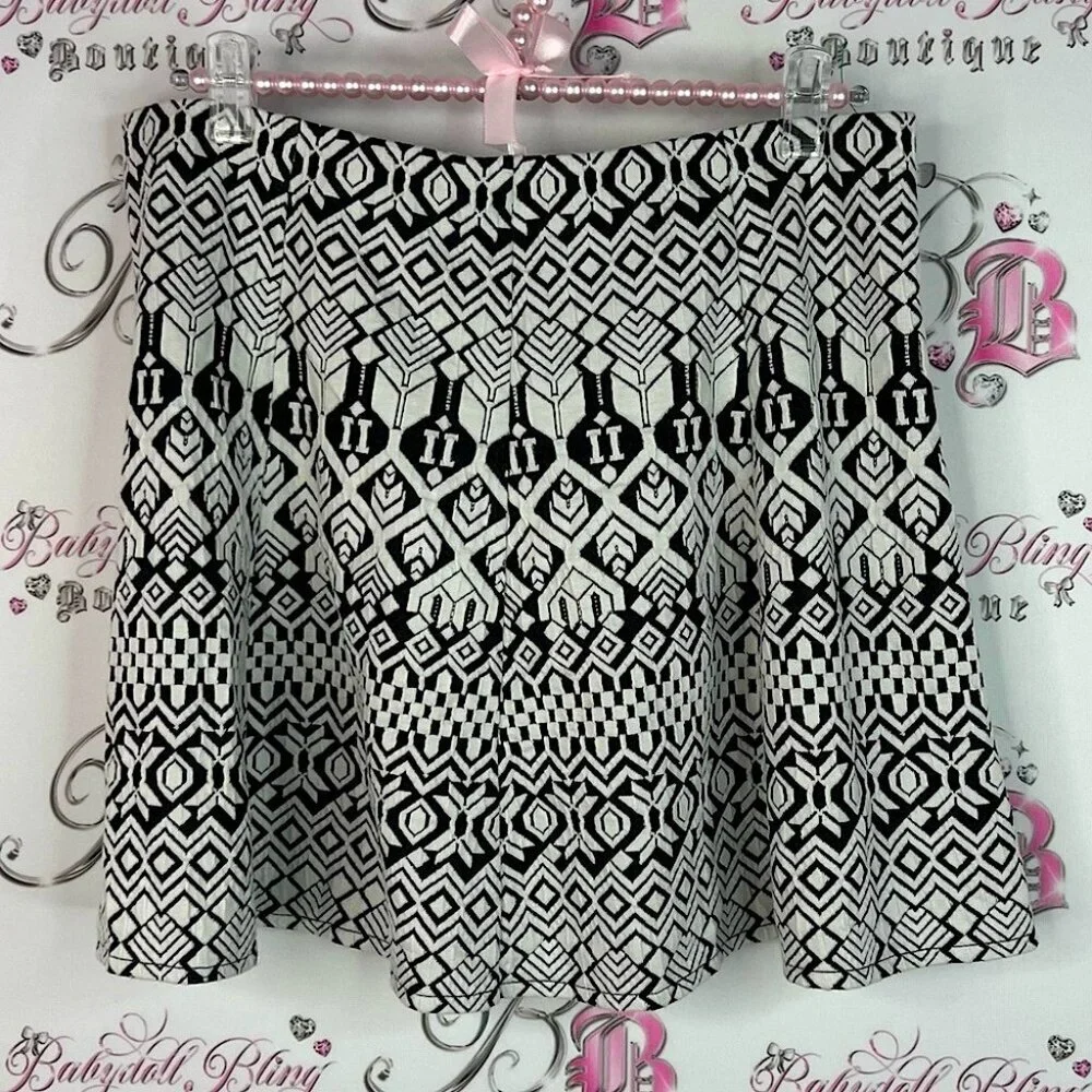 Aeropostale skirt stretchy Aztec boho Black and White Patterned Mini Skirt