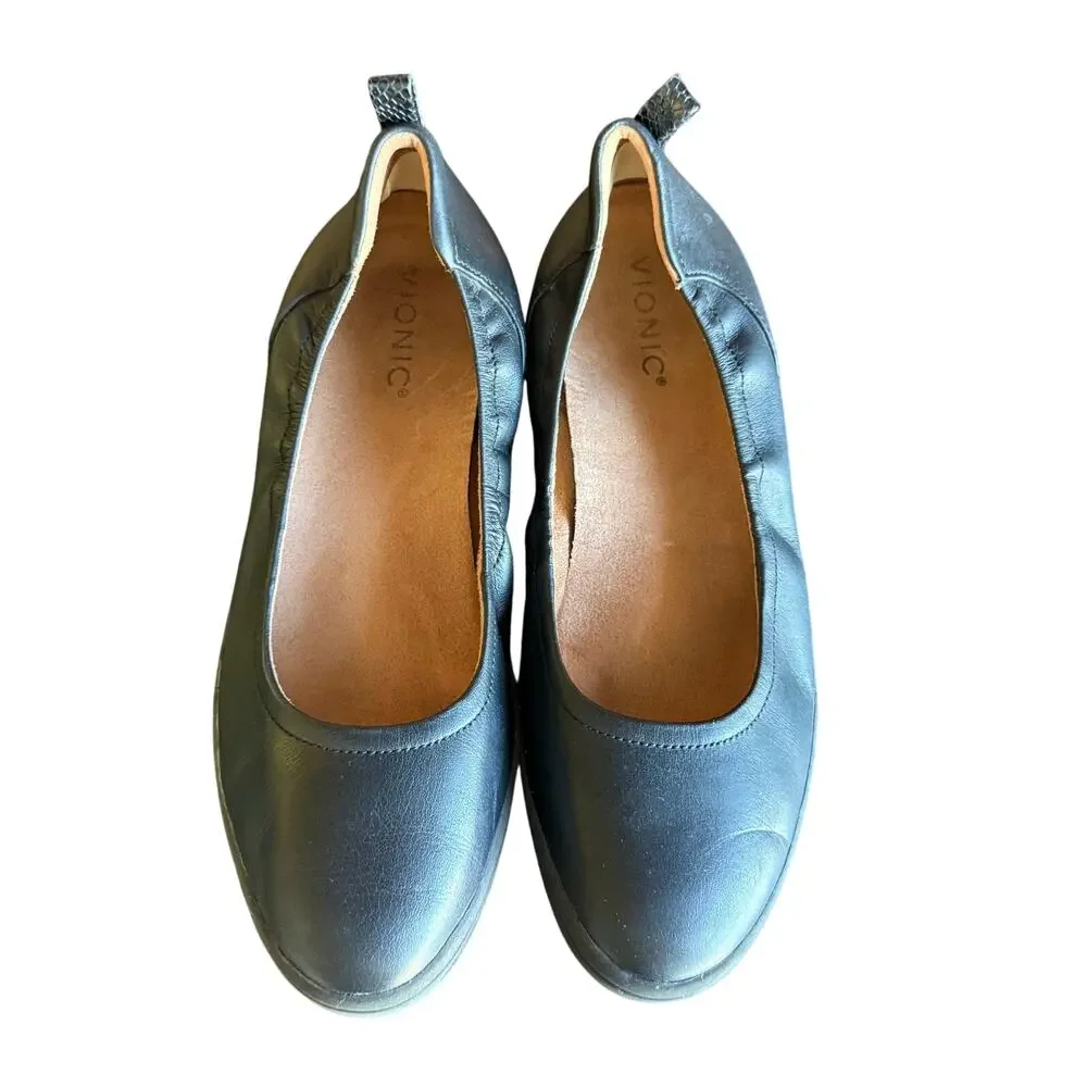 Vionic stains designed pumps