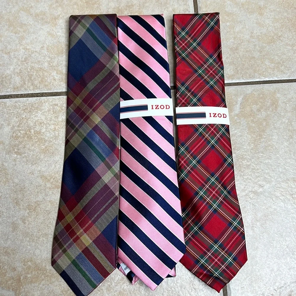 Izod ties‎ lot