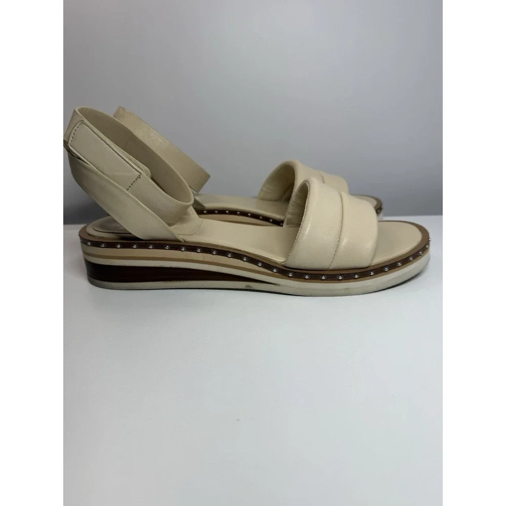 Vince Camuto product pair