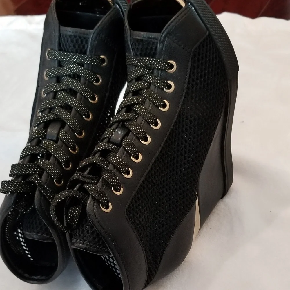 Aldo new never