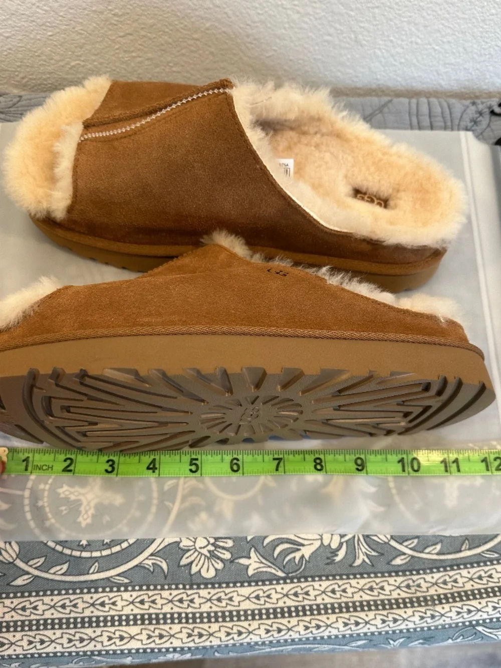 UGG GREENPORT SLIDE. NWOT. 10