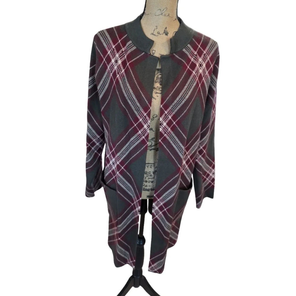 Tahari green burgundy