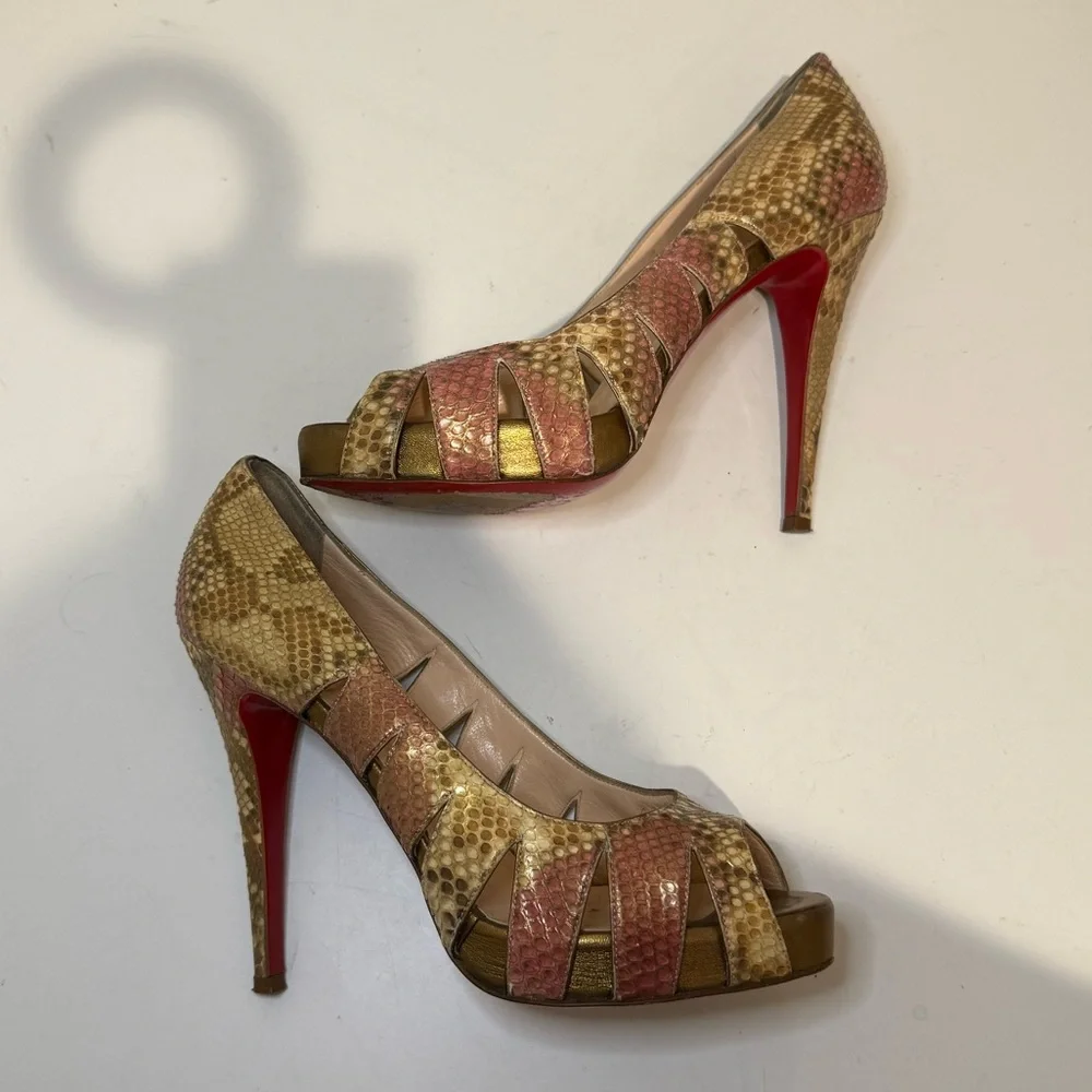 Christian Louboutin Fontanete Pink and Gold Metallic Snakeskin Peep Toe Pumps 39