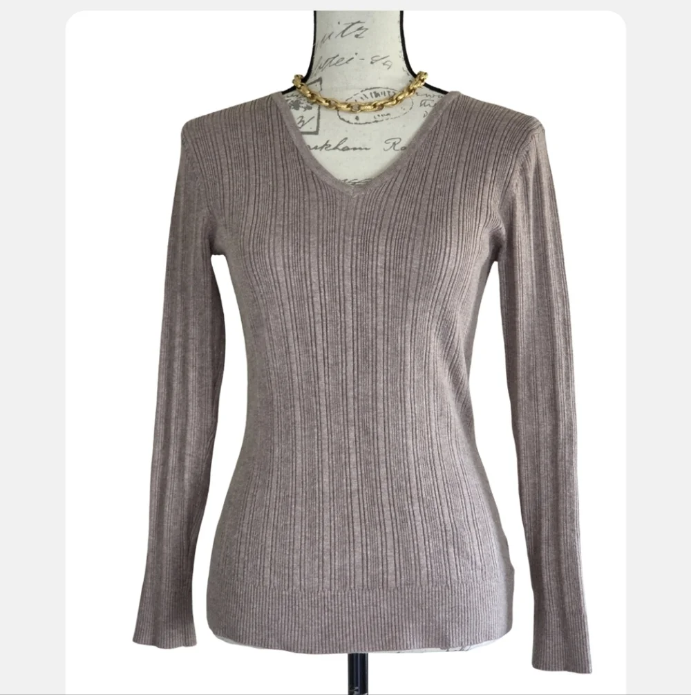 George Women's Ribbed Sweater - Light Brown