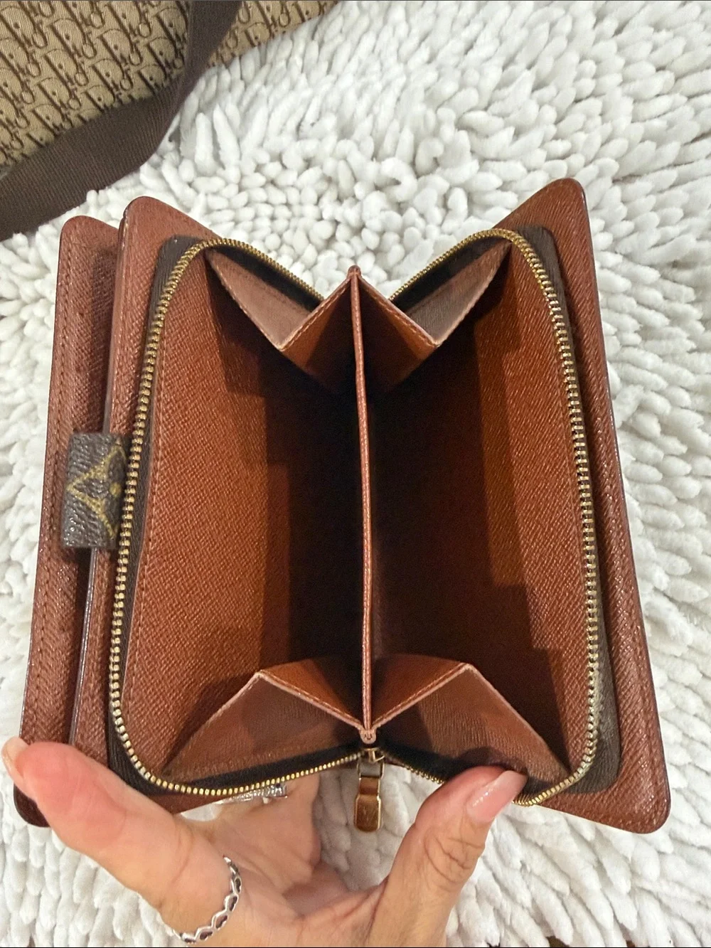 Louis Vuitton compact louis
