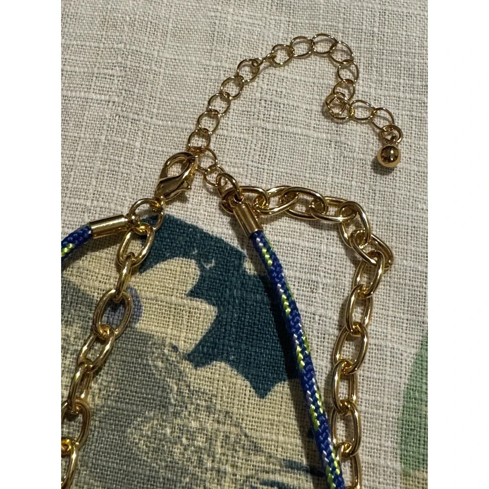 N/A gold tone