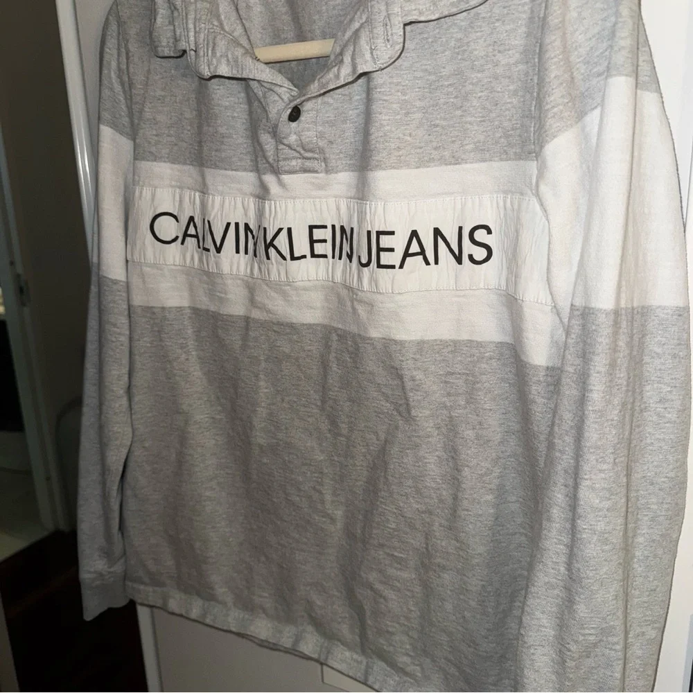 Calvin Klein Jeans logo detail