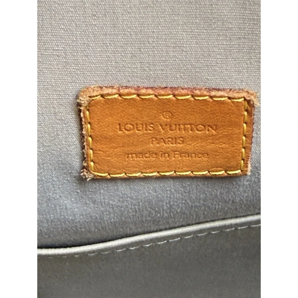 Louis Vuitton think serial