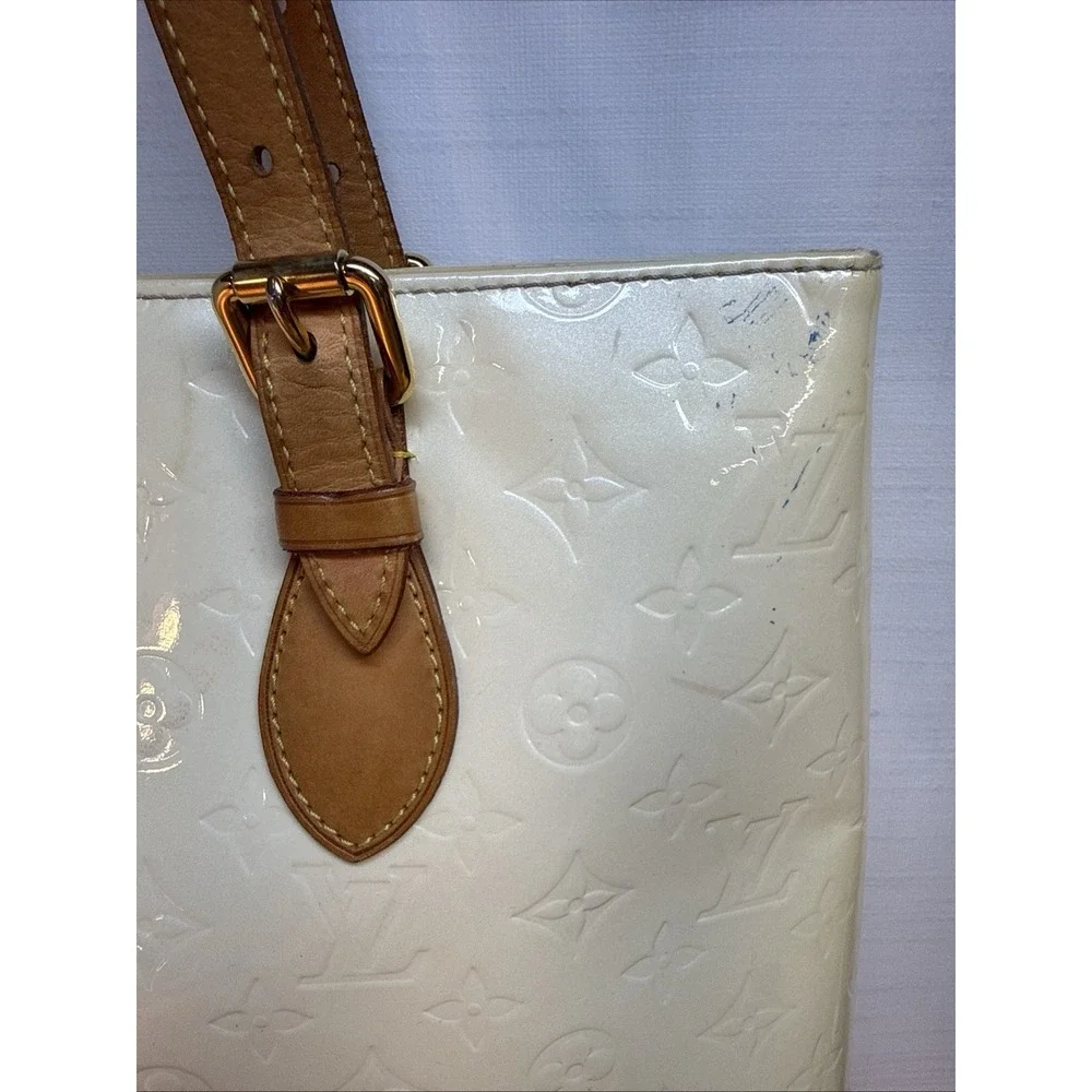 Louis Vuitton think serial