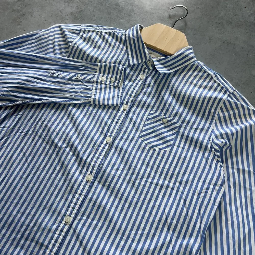 American Eagle Outfitters 21 27