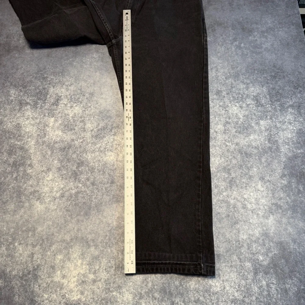 Levis measurements shown